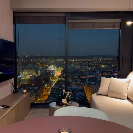 Urban Global Skyline - 22nd Floor No 17 - Air Condition - Free Garage - Luxury Apartment *