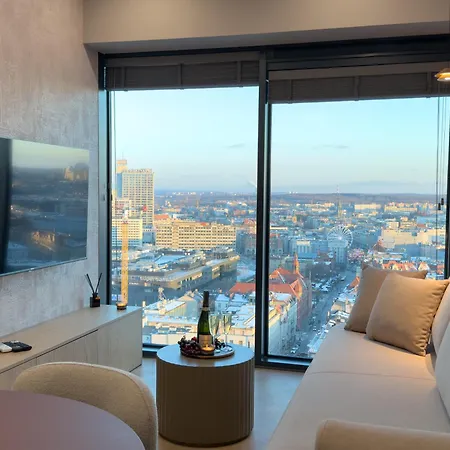 Urban Global Skyline - 22nd Floor No 17 - Air Condition - Free Garage - Luxury *