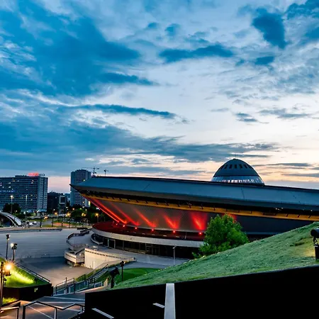 Urban Global - 22th Floor No 17 -free Garage, Self Check-in *