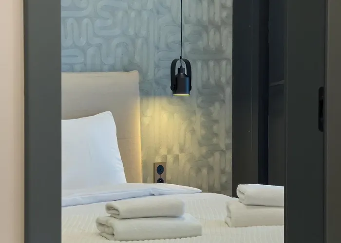 Urban Global - 22th Floor No 17 -free Garage, Self Check-in