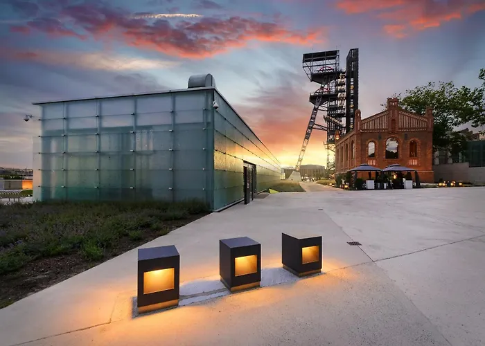 Urban Global - 22th Floor No 17 -free Garage, Self Check-in Apartment