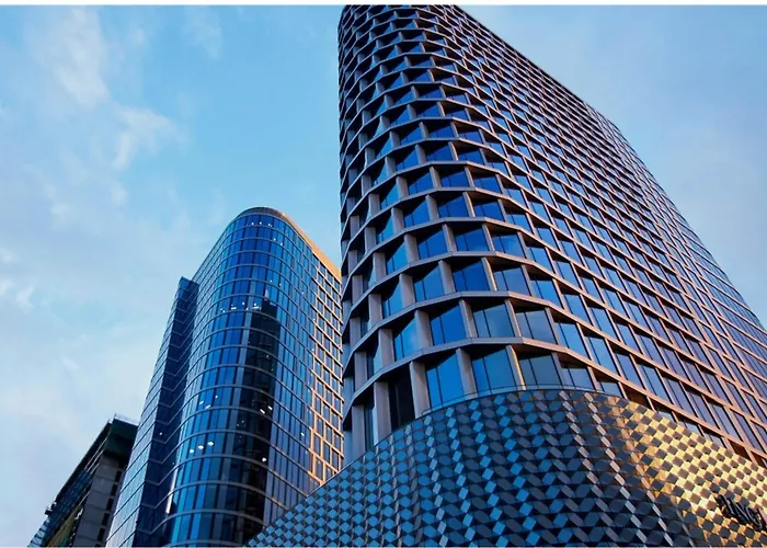 Urban Global - 22th Floor No 17 -free Garage, Self Check-in * Katowice